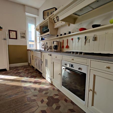 Elegante Trilocale A Milano Lägenhet Exteriör bild