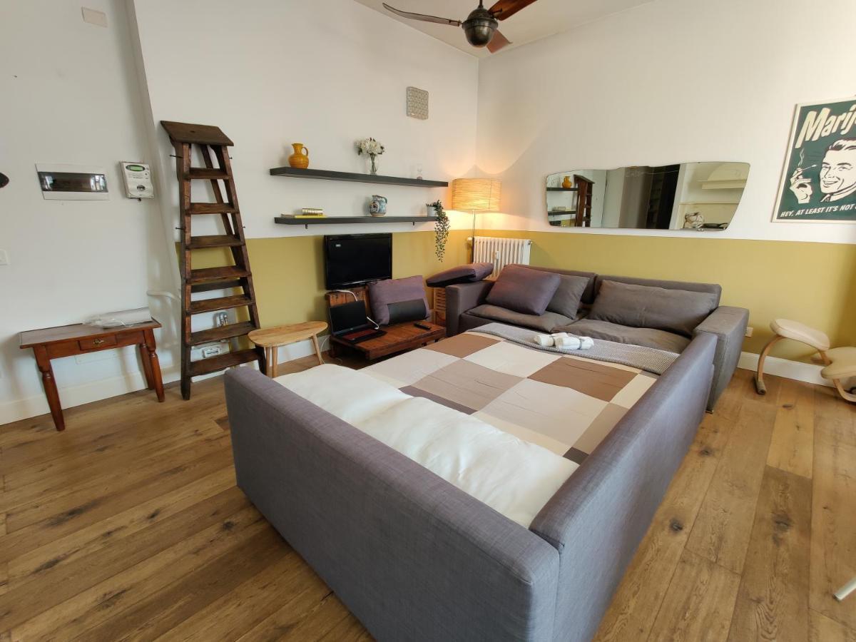 Elegante Trilocale A Milano Lägenhet Exteriör bild