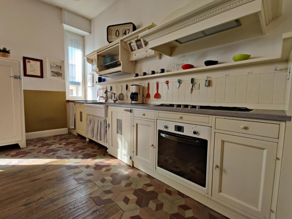 Elegante Trilocale A Milano Lägenhet Exteriör bild